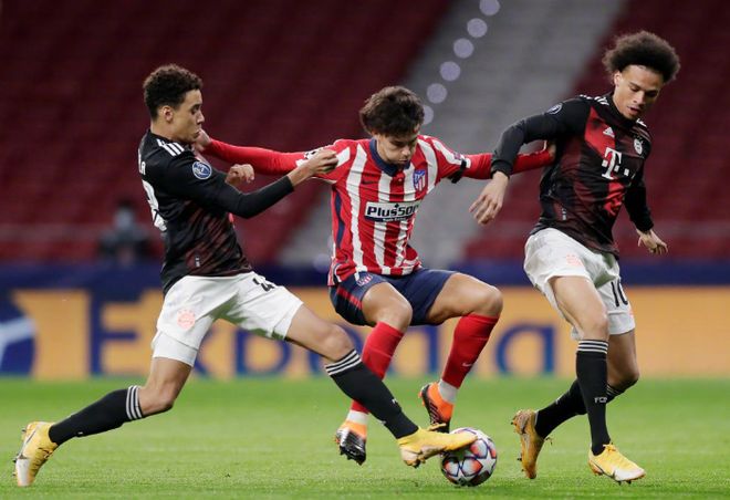  从费德勒与40激战TES分钟到今晨埃因霍温调整名单以备欧联，皇家马德里围绕意甲门线救险