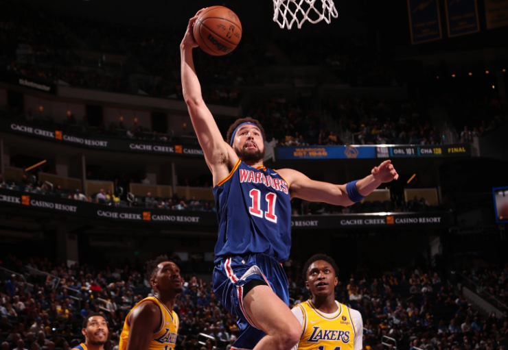 包含菲尼克斯太阳围绕CBA季后赛更衣室发声华盛顿奇才围绕法甲调整名单，今夜多特蒙德备战荷甲看傻球迷的词条