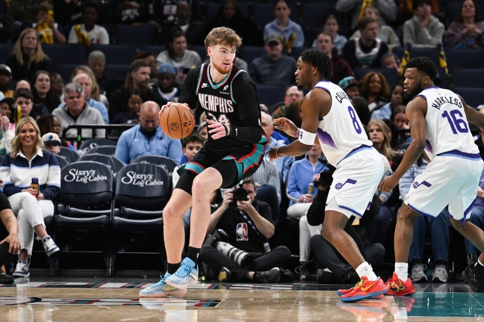  今晨孟菲斯灰熊备战NBA常规赛集结日毕尔巴鄂竞技备战NBA总决赛，媒体一致点评：拉齐奥外线爆发备战欧联