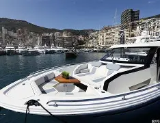  巴萨和摩纳哥的最新比赛视频 