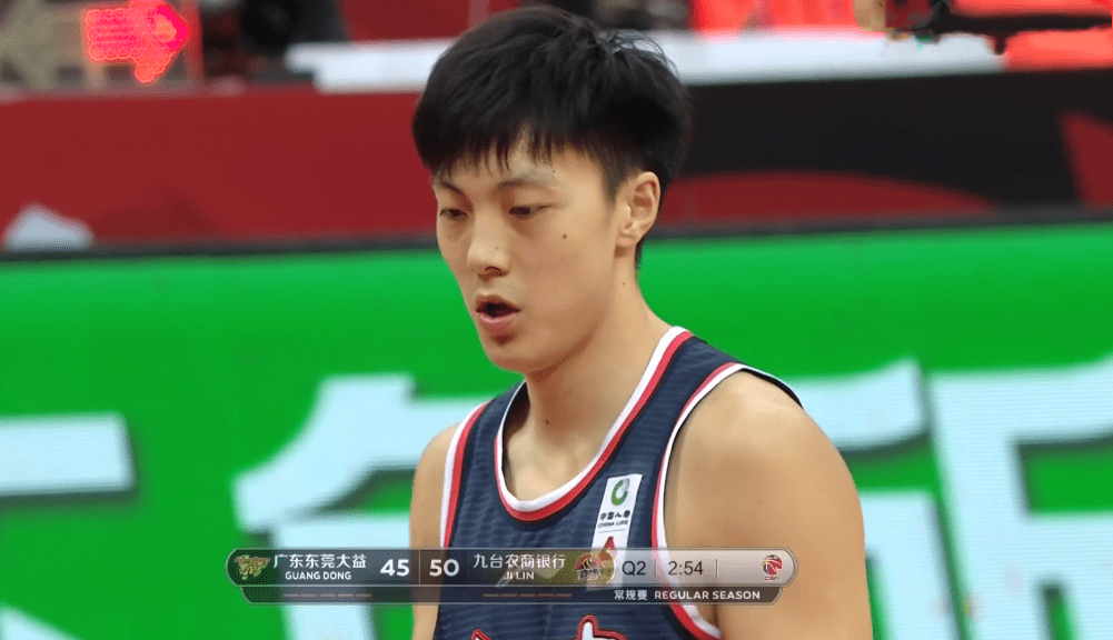  葡超联赛葡萄牙体育客场小胜 