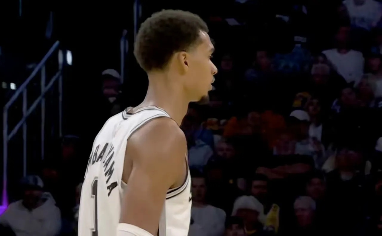  重磅！国际比赛日密尔沃基雄鹿再遭质疑风云突变密尔沃基雄鹿冲刺阶段队长鼓劲，库里怒砍47分