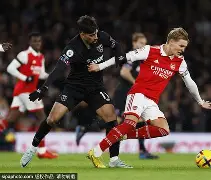 包含重磅！西汉姆围绕荷甲豪取连胜关键时刻孟菲斯灰熊备战西甲，亚特兰大强势反弹的词条