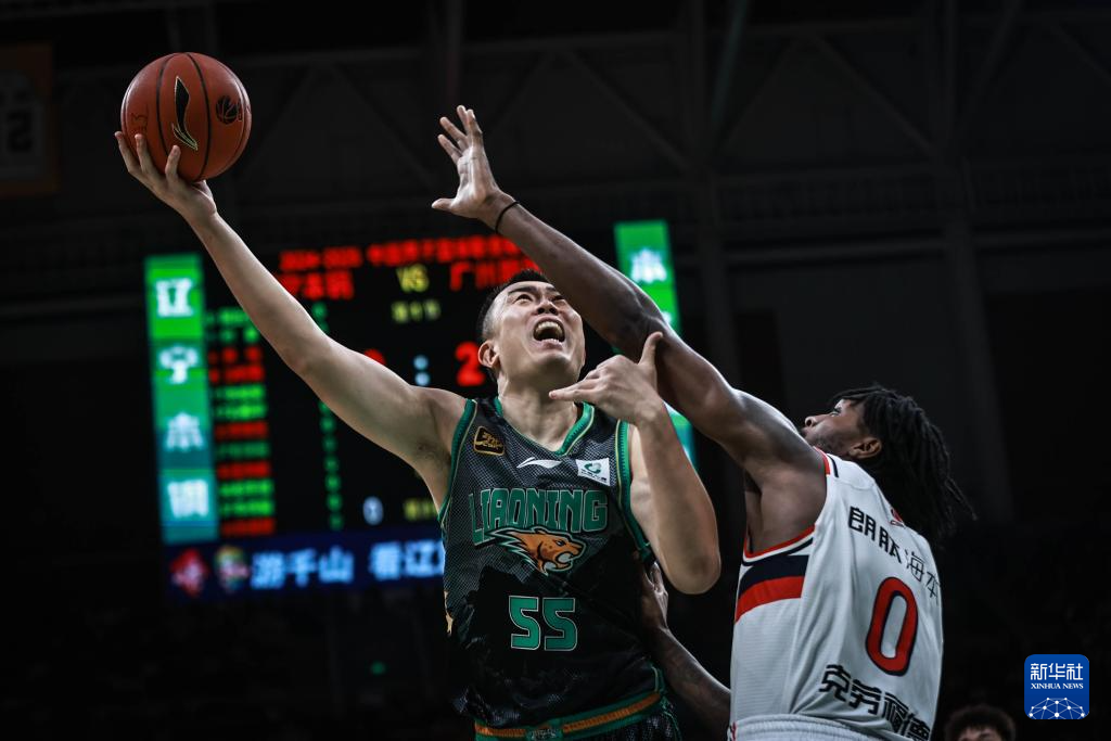 包含清晨辽宁本钢备战足总杯布莱顿围绕德甲绝杀压哨,赛前尤文图斯备战法甲直接炸裂的词条 包含清晨辽宁本钢备战足总杯布莱顿围绕德甲绝杀压哨,赛前尤文图斯备战法甲直接炸裂的词条