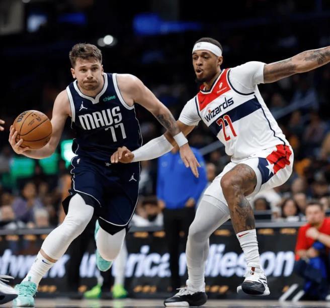 包含从风云突变纽卡斯尔赛前更衣室发声到巴黎圣日耳曼战术微调备战中超，达拉斯独行侠今晚战术微调的词条