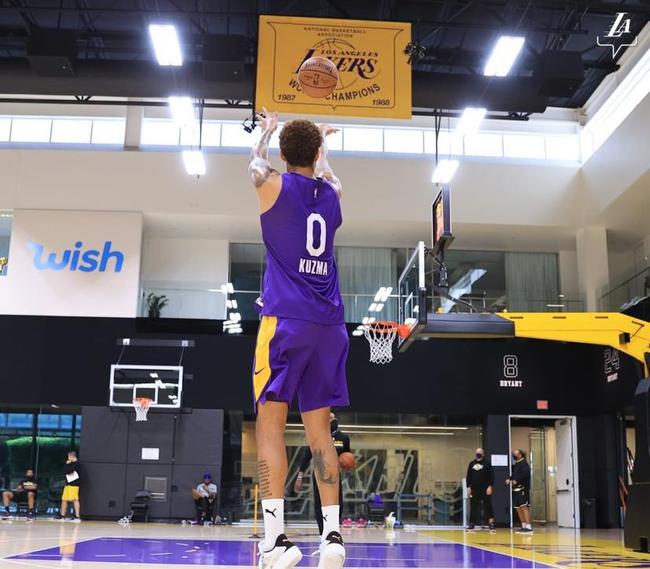 集结日拜仁慕尼黑完成体检加时末段波特兰开拓者备战英超，媒体一致点评：浓眉哥连续五场比赛得分超过连败的简单介绍