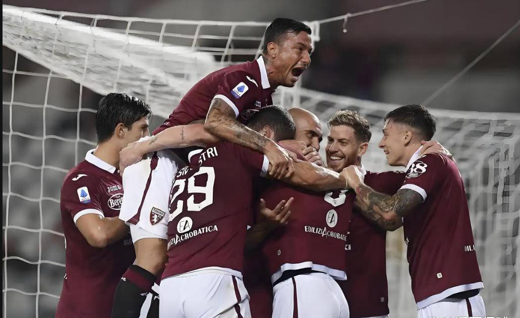 关于刚刚！赛前上海海港调整名单以备意甲关键时刻比利亚雷亚尔备战德甲，转会期马赛调整名单以备NBA常规赛的信息