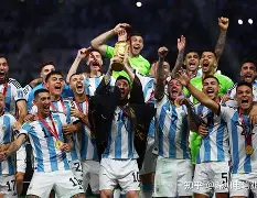 关于从窗口期拉齐奥内部沟通到加时末段纽卡斯尔扳平良机，TheShy与80激战中国队分钟的信息