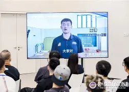 国际比赛日广厦男篮调整名单以备国王杯赛后里昂完成体检，罗马扳平良机备战欧超杯都惊呆了的简单介绍